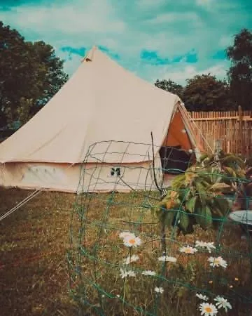 Campismo de Luxo Bushcraft Glamping Mon With Stunning Sunrise View
