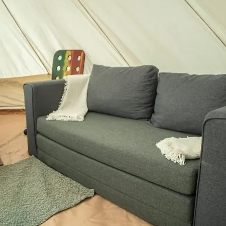 Campismo de Luxo Bushcraft Glamping Mon With Stunning Sunrise View