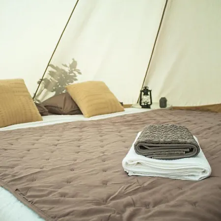 Bushcraft Glamping Mon With Stunning Sunrise View Lüks kamp alanı Askeby